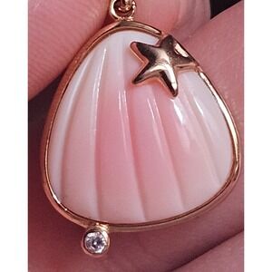 Queen Pink Conch Shell Handcarved & set in Gold over 925 Pendant w/accent